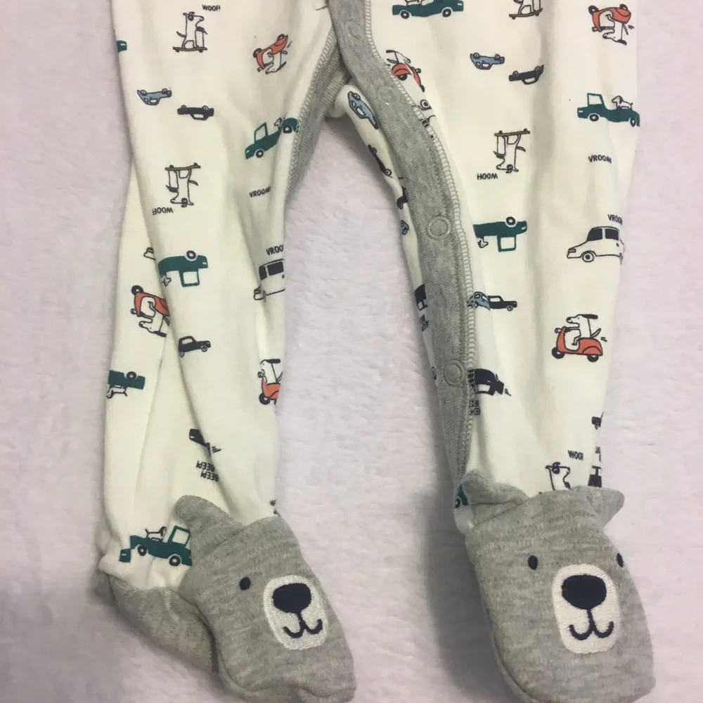 NWT Carter’s footed‎ outfit